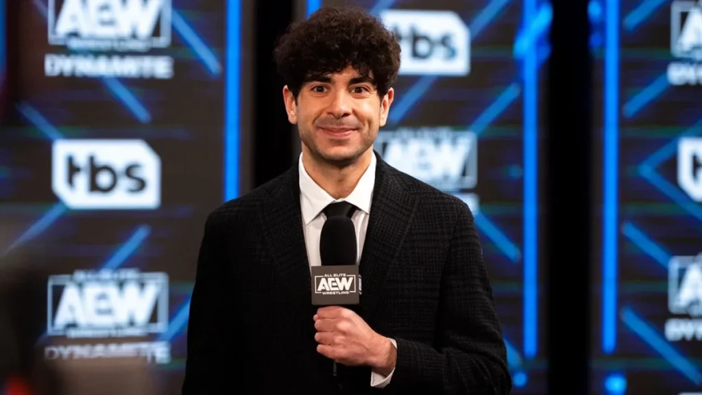 Tony Khan piensa que WWE no ha parado de hacer 'contract tampering'