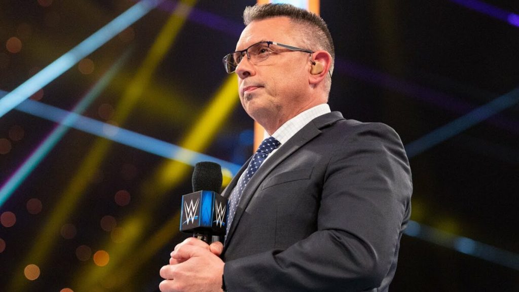 Michael Cole confirma la razón de su ausencia en SmackDown