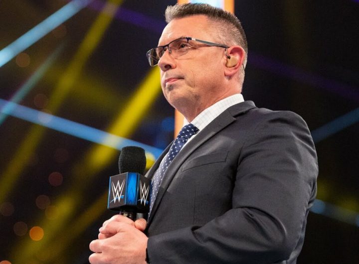 Michael Cole confirma la razón de su ausencia en SmackDown