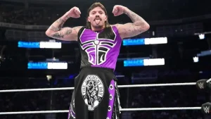 Dominik Mysterio explica cómo puede variar el salario de una superestrella de WWE