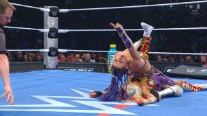 Giulia se clasifica al Money in the Bank femenino 2025