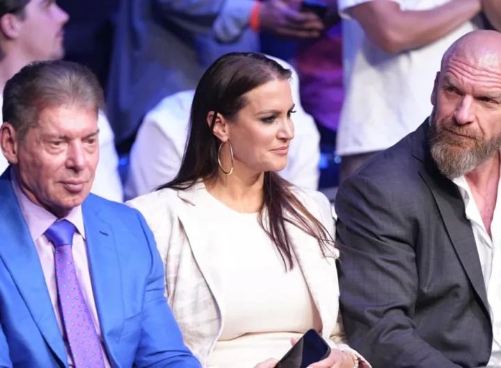 Vince McMahon no mantendría relación ni con Triple H ni con Stephanie McMahon y no estaría contento con el presente de WWE