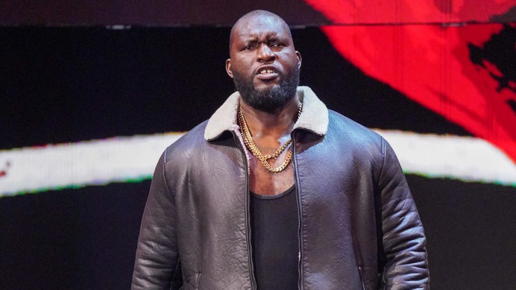 Omos renueva con WWE