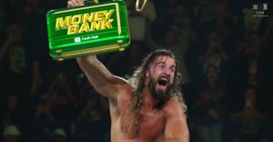 Seth Rollins gana el maletín masculino en WWE Money In The Bank 2025